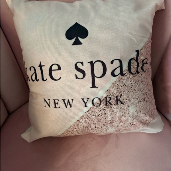 Kate Spade Blush Pink Soft Accent Pillow 40cm x 40cm NEW Pillow Included - Picture 4 of 14